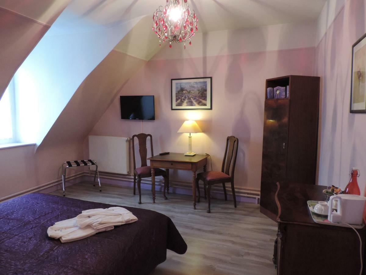 Bed and Breakfast Sees Chez Vous Exterior foto